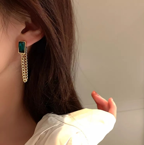 Pretty Dangle Cuban Chain Earrings - Picture 4 of 4